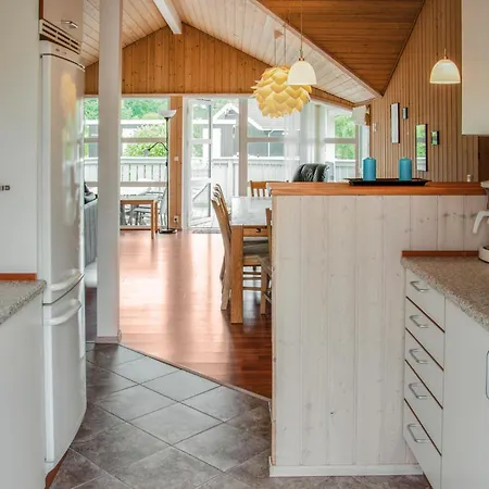 4 Bedroom Stunning In Glesborg 別荘 Fjellerup Strand