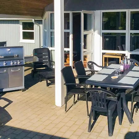 4 Bedroom Stunning In Glesborg 別荘