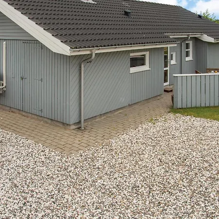 4 Bedroom Stunning In Glesborg 別荘 Fjellerup Strand